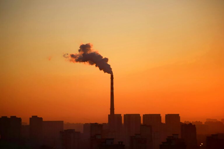 Poluarea aerului creste riscul de cancer cu 11% — studiu bazat pe 42 de meta-analize. Romania, tara cu aer de risc