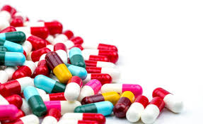 Antibioticele fara prescriptie — de ce Romania are o problema grava de rezistenta antimicrobiana