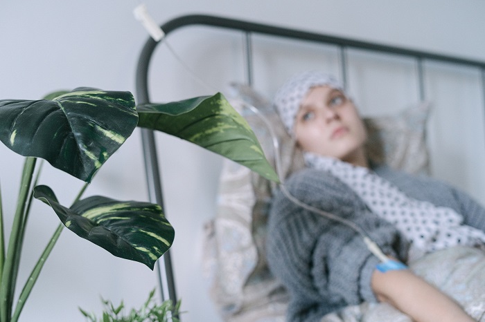 STUDIU ❘ Două medicamente combinate, produse de companii diferite, prelungesc viața cu aproape 2 ani pacienților cu cancer pulmonar