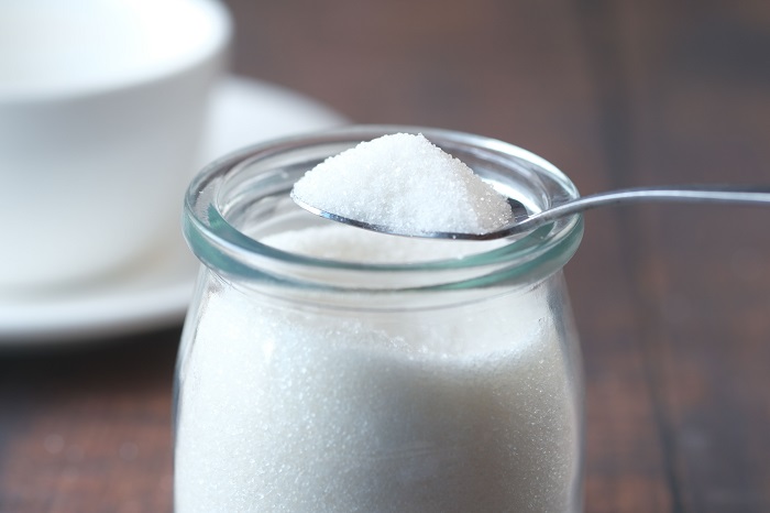 STUDIU ❘ Consumul de zahăr amplifică efectele nocive ale antibioticelor pe durata tratamentului